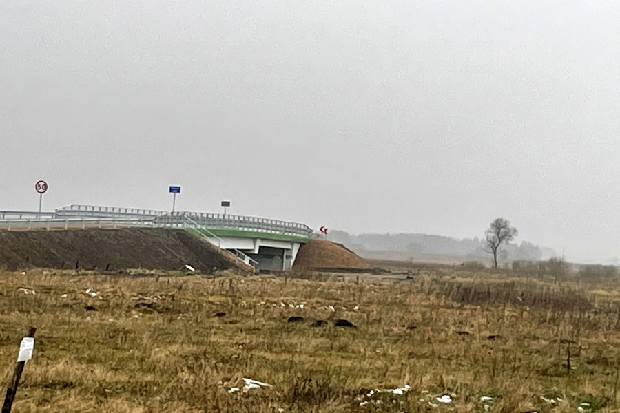 Rozbudowa drogi powiatowej nr 1226B Dębowo – Jagłowo od km 0+000 do km 1+350 wraz z rozbiórką istniejącego i budową nowego mostu na rz. Biebrza – roboty w trakcie.